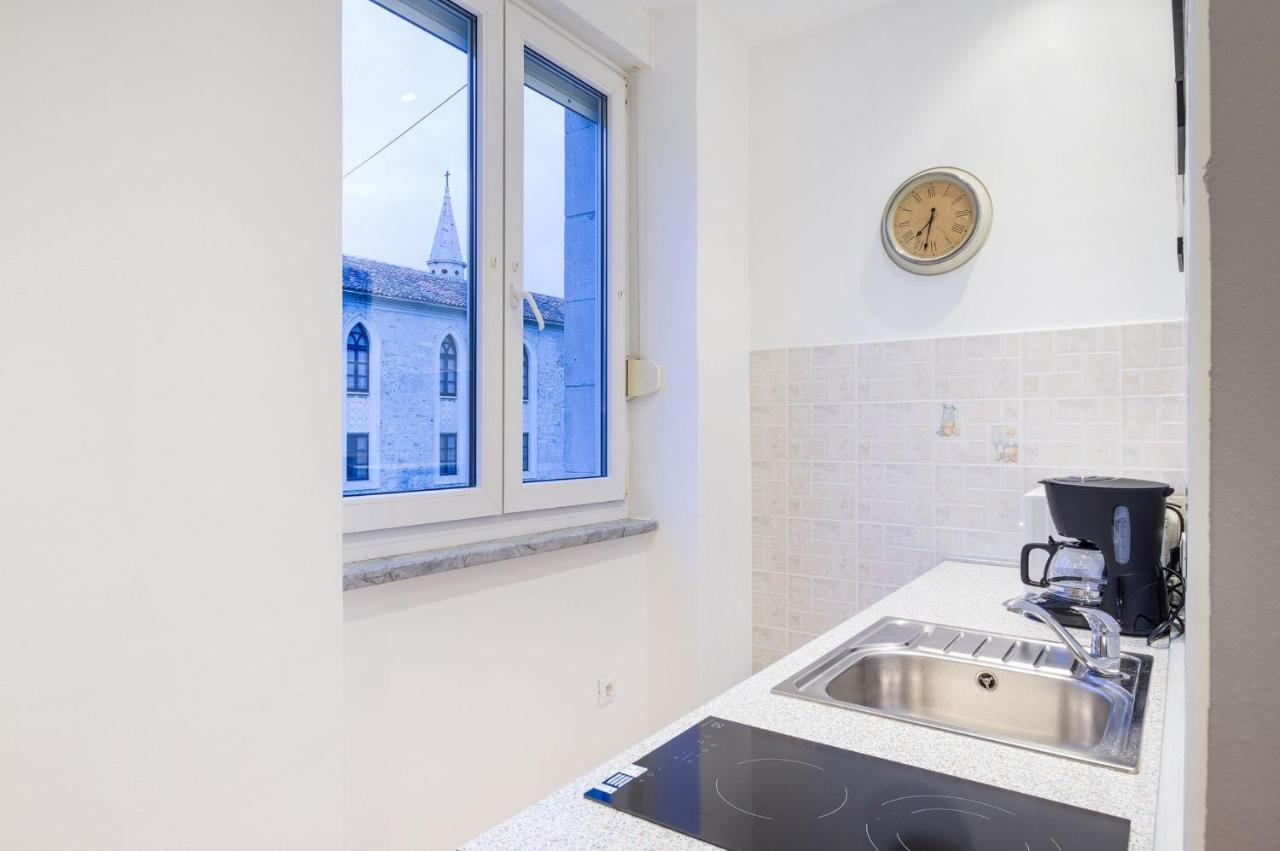 Studio Apartment Jader Zara Esterno foto